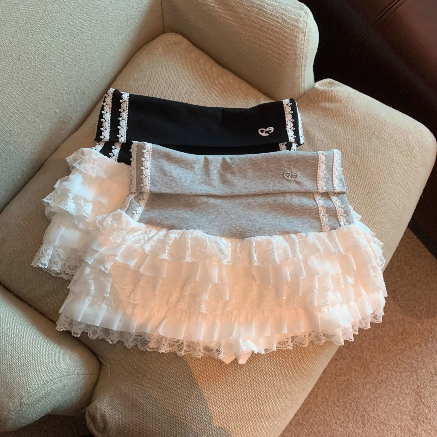 Ballet-style Pure Yet Seductive Lace-spliced Bubble Skirt